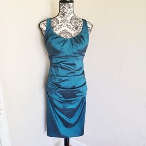 Sangria Scoopneck Bodycon Midi Dress